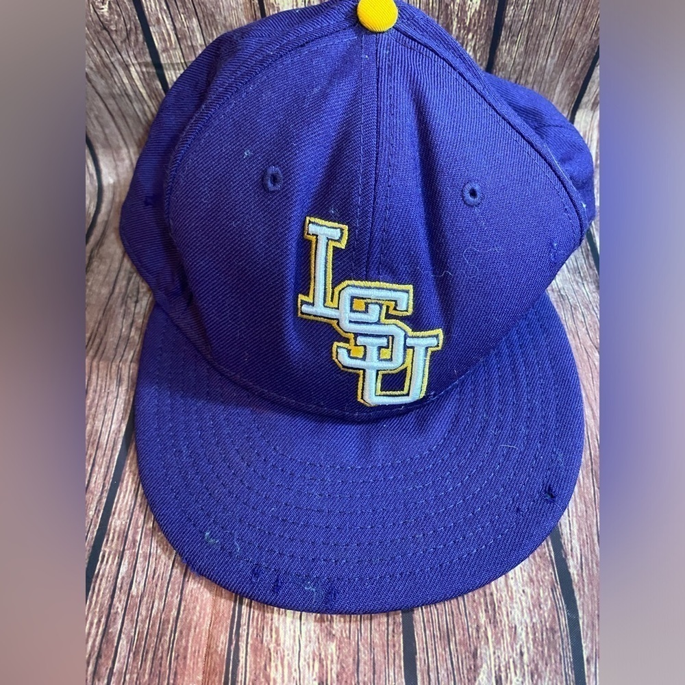 New ERA Mens LSU College Football Team  Purple Baseball Cap  7 7/8” fit